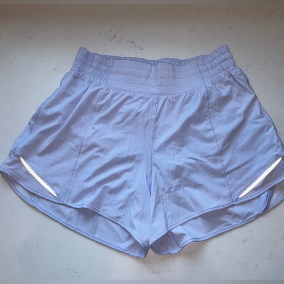 lululemon athletica Pants - Lululemon Hotty Hot Short 4” Size 8